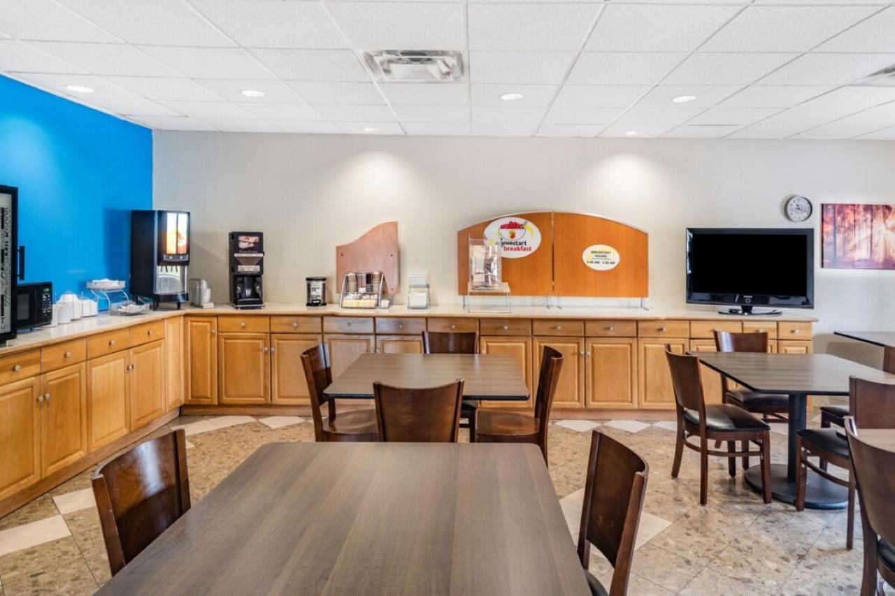 Hotel Super 8 By Wyndham Columbia Extérieur photo