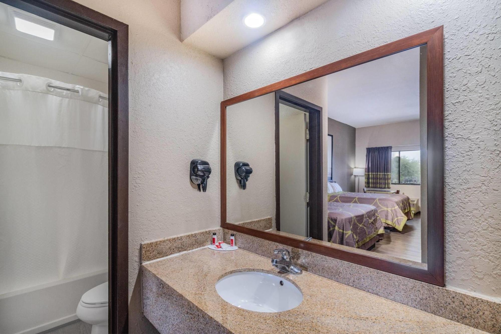 Hotel Super 8 By Wyndham Columbia Extérieur photo